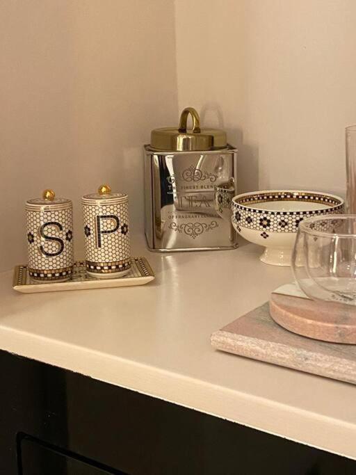 Luxury Georgian Apartment - 5 Minute Walk To Spa Бат Экстерьер фото
