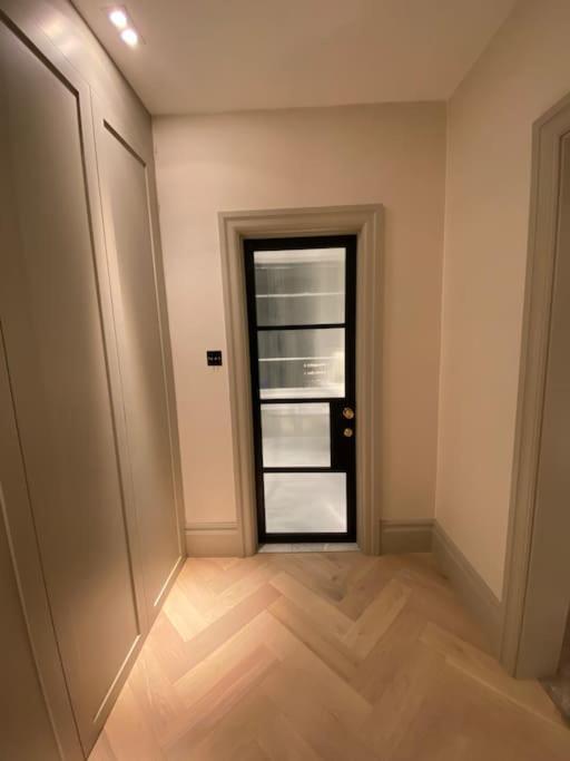 Luxury Georgian Apartment - 5 Minute Walk To Spa Бат Экстерьер фото